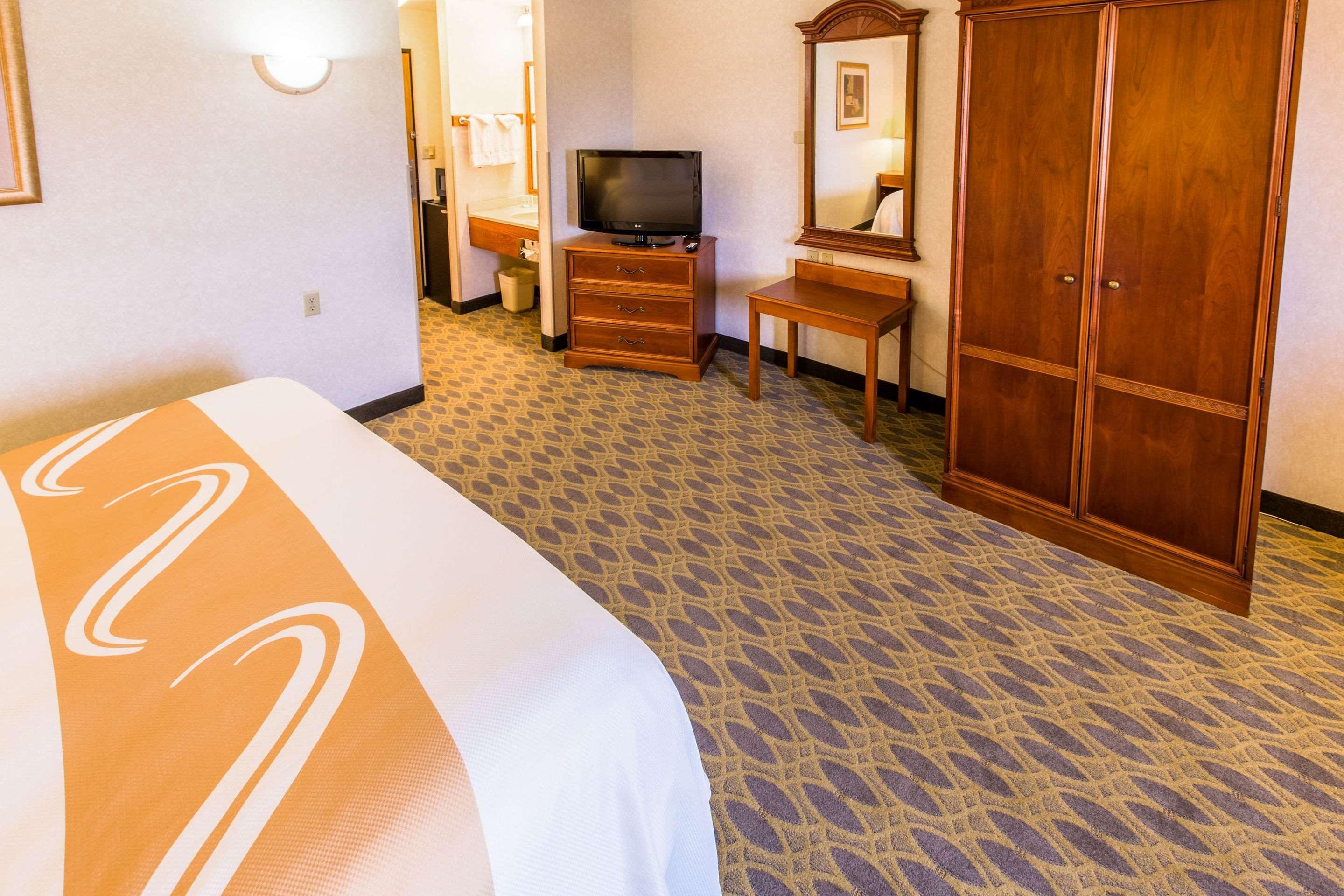 Quality Inn & Suites University Laramie Bagian luar foto
