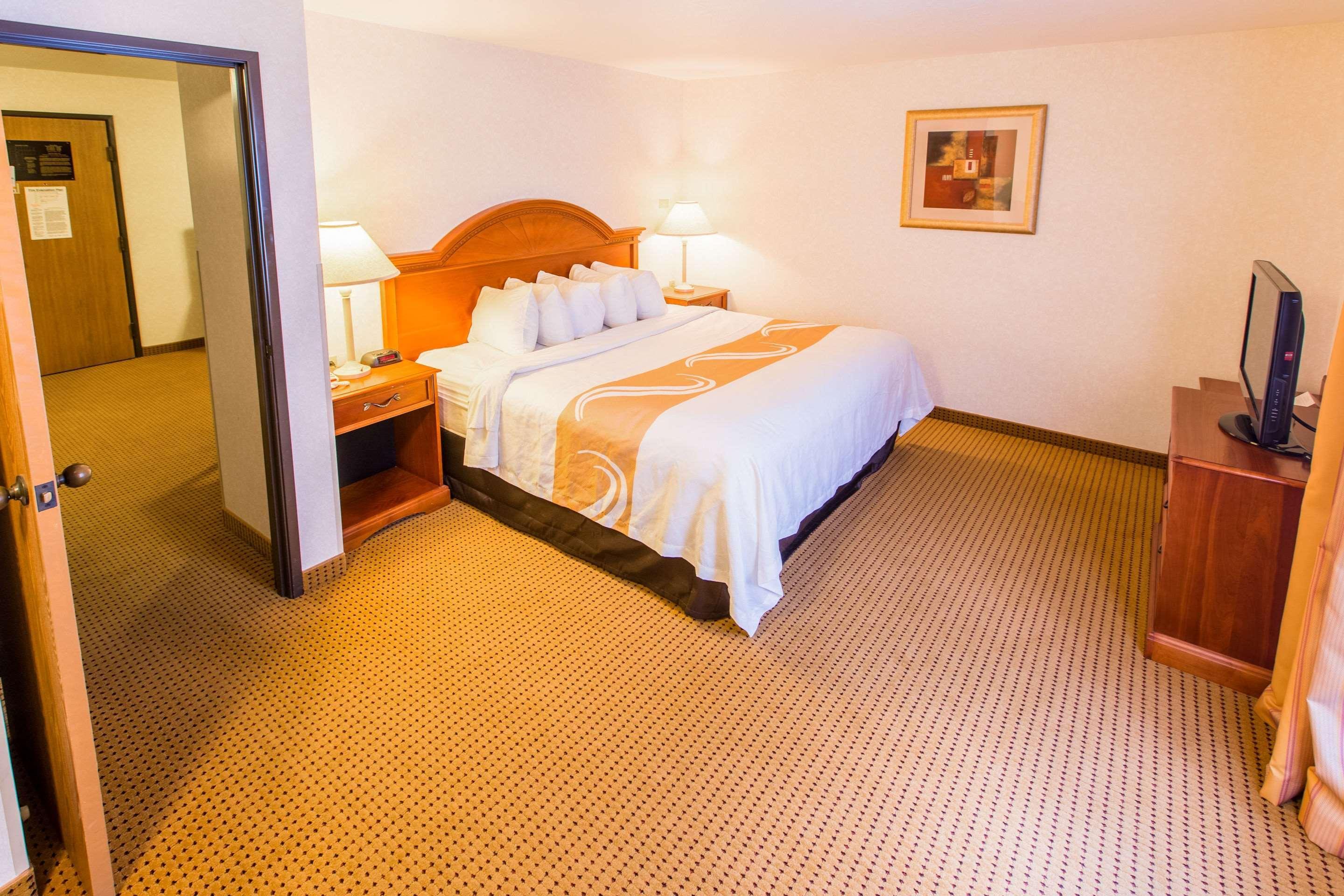 Quality Inn & Suites University Laramie Bagian luar foto