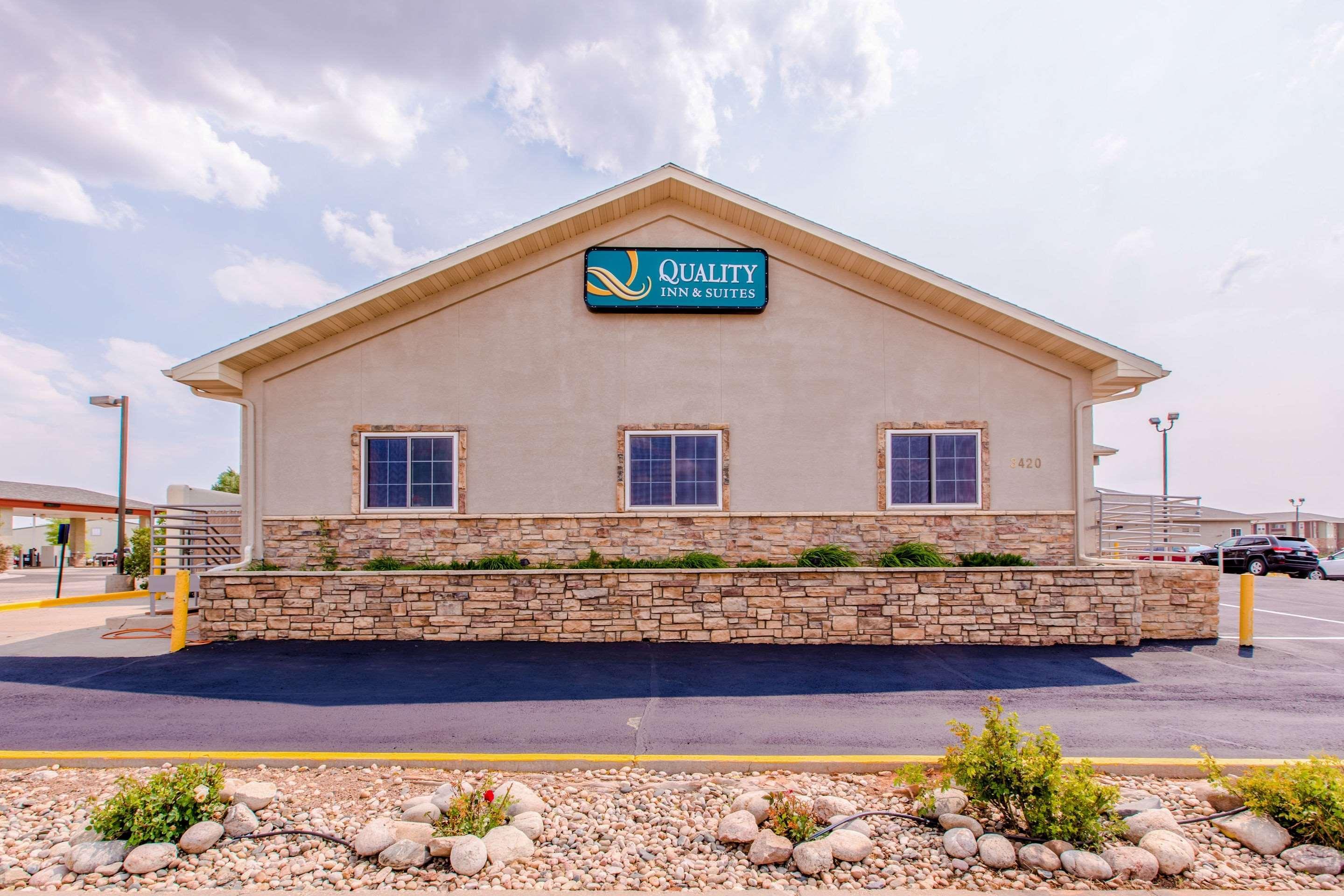Quality Inn & Suites University Laramie Bagian luar foto