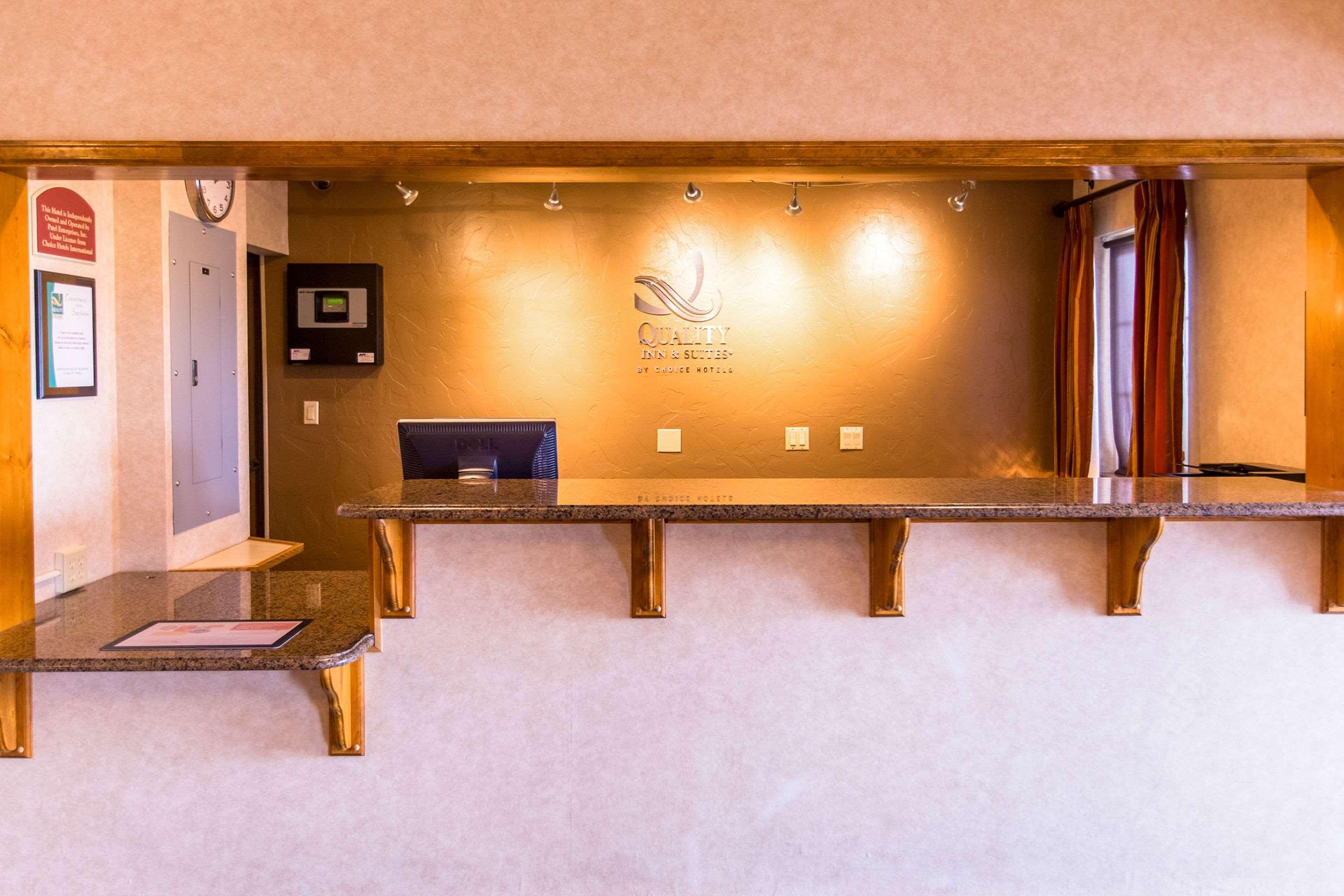 Quality Inn & Suites University Laramie Bagian luar foto