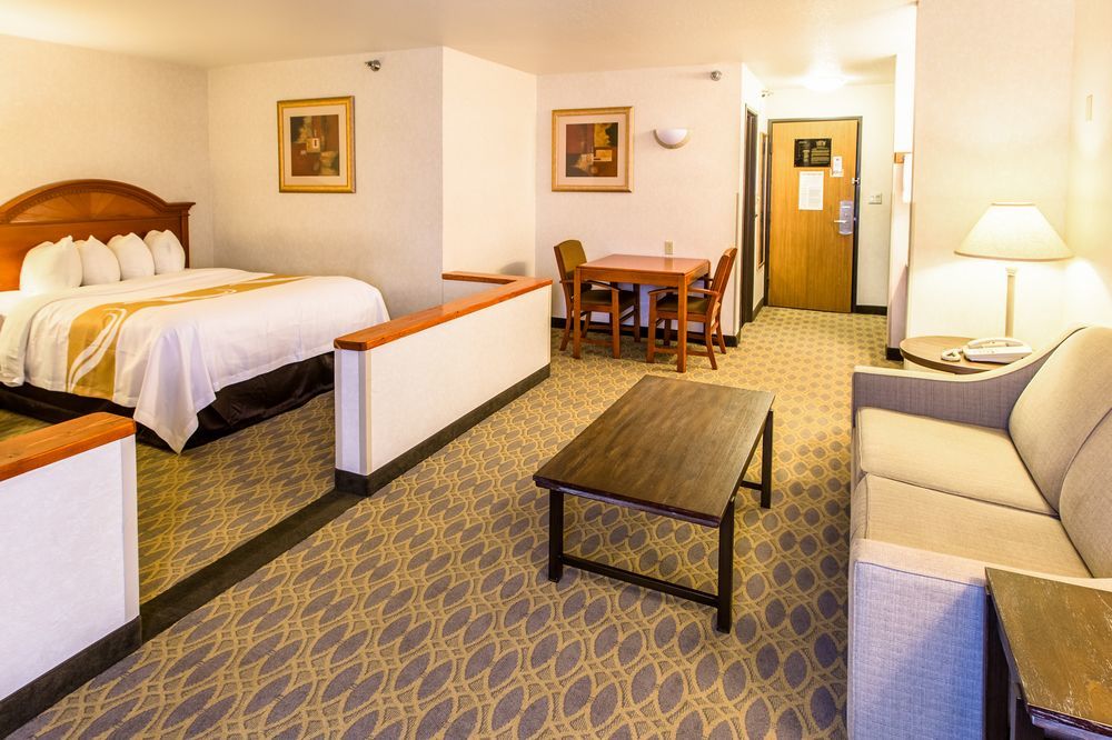 Quality Inn & Suites University Laramie Bagian luar foto