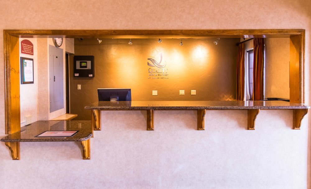 Quality Inn & Suites University Laramie Bagian luar foto